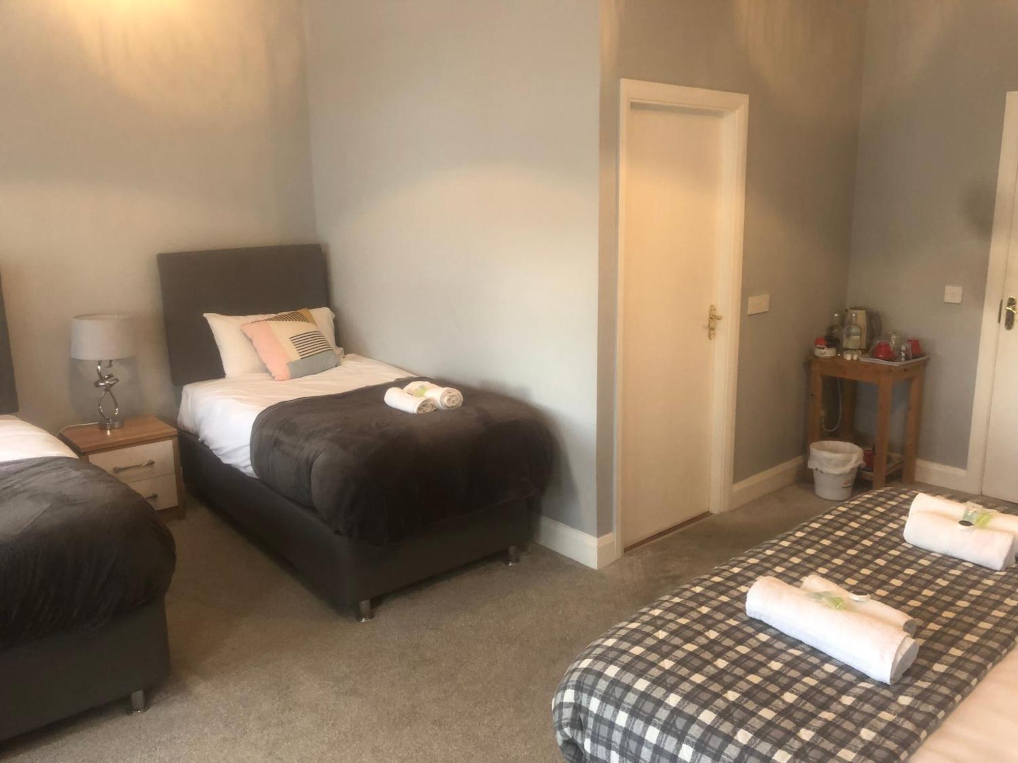 The Bowers Bar & Restaurant Hotell Ballinrobe Exteriör bild