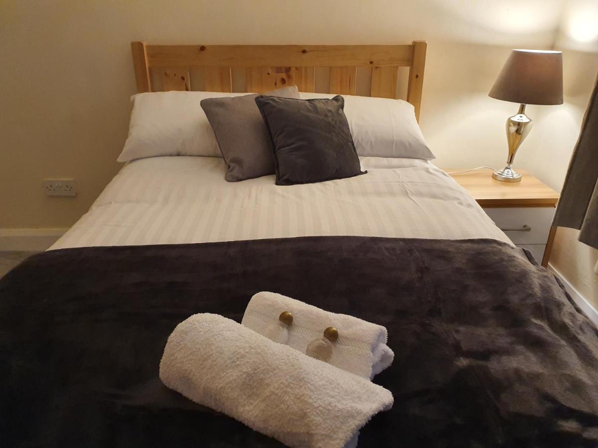 The Bowers Bar & Restaurant Hotell Ballinrobe Exteriör bild