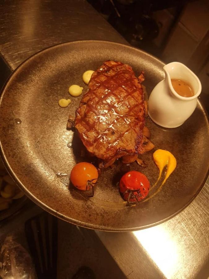 The Bowers Bar & Restaurant Hotell Ballinrobe Exteriör bild