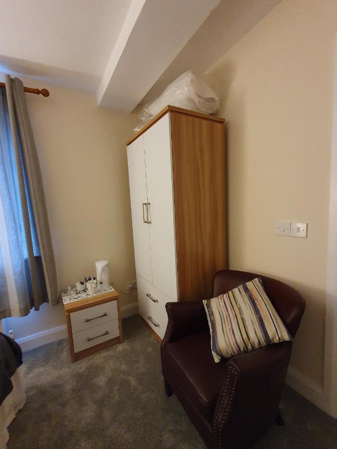 The Bowers Bar & Restaurant Hotell Ballinrobe Exteriör bild